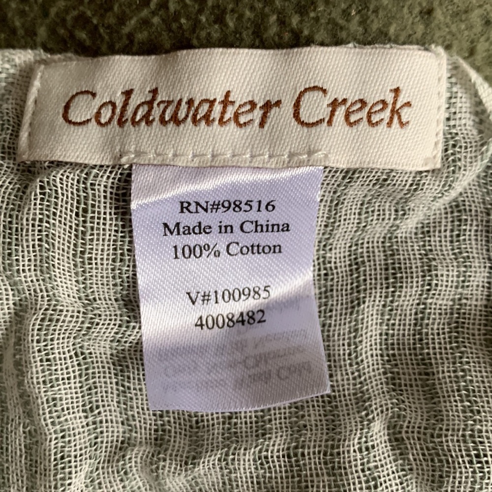 Coldwater Creek light scarf .Gray/green striped. Gray open weave infinity scarf. - Picture 4 of 9